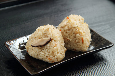 木村商店_炊き込みご飯_おにぎり2個 (2)mini (002)-s.jpg