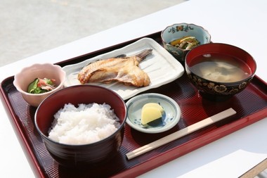 焼き魚定食¥500s.jpg